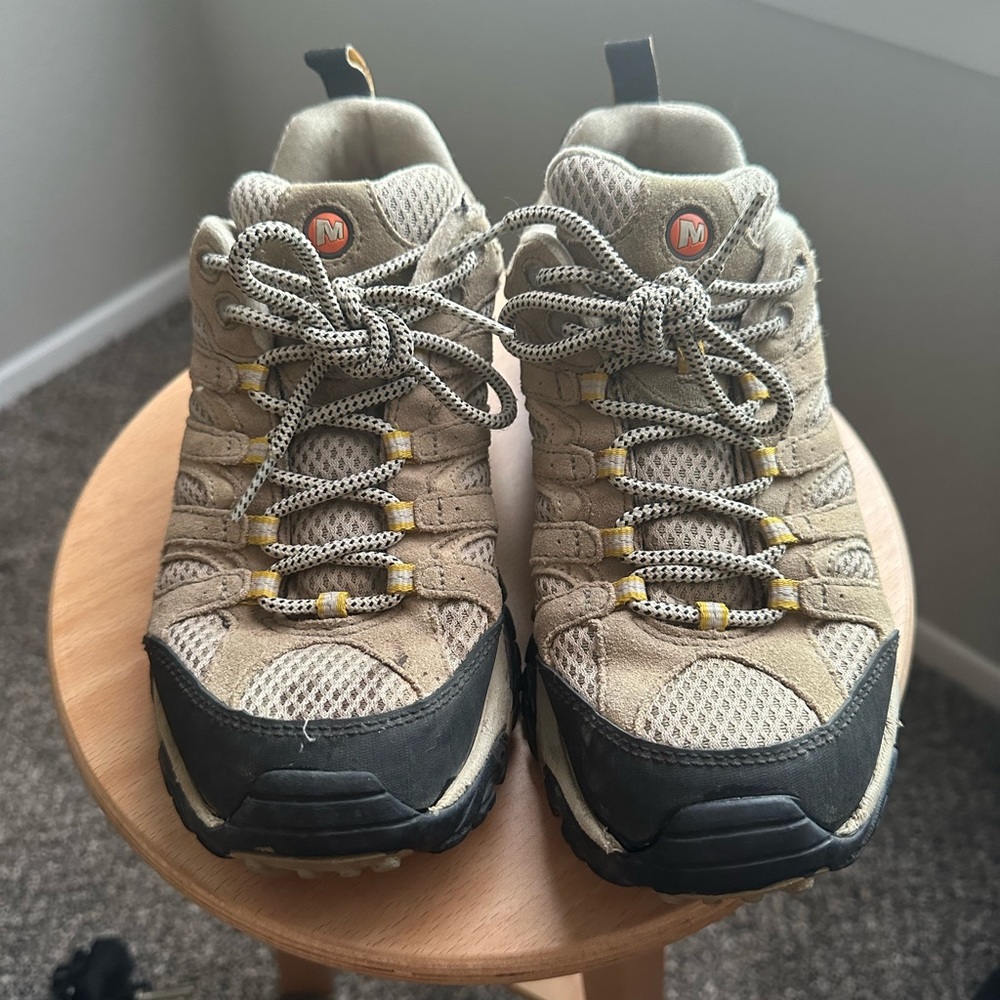 Women’s Merrell Moab used shoes
